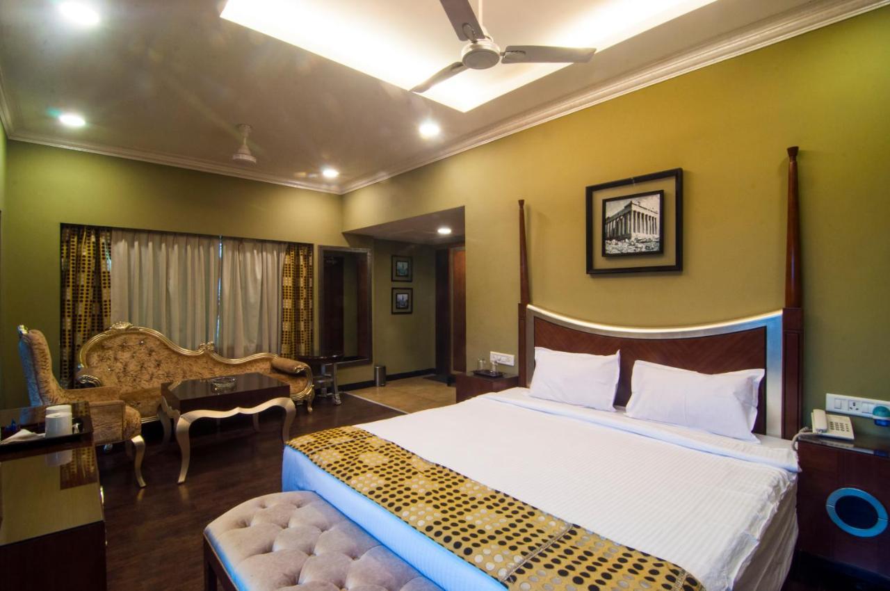 Jalsa Hotel & Banquets,印多尔 外观 照片