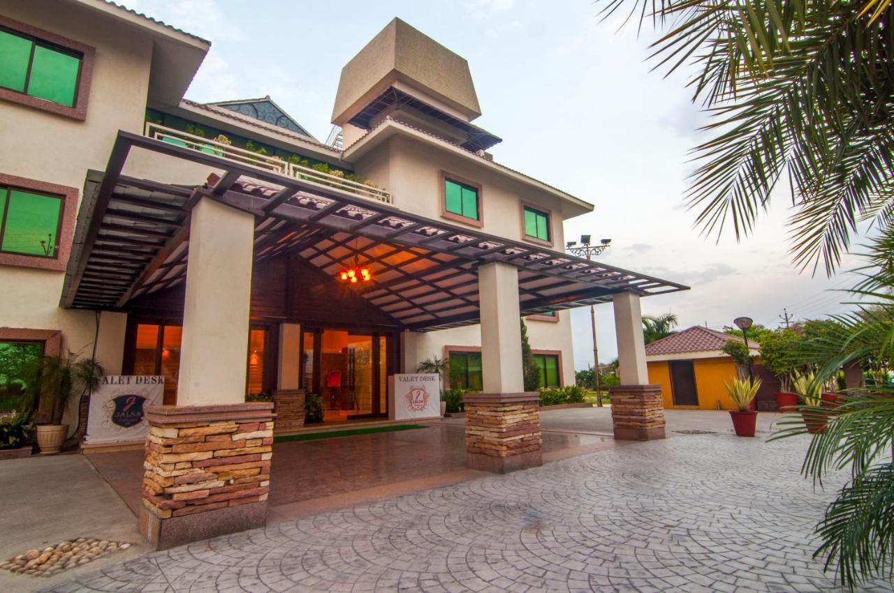 Jalsa Hotel & Banquets,印多尔 外观 照片