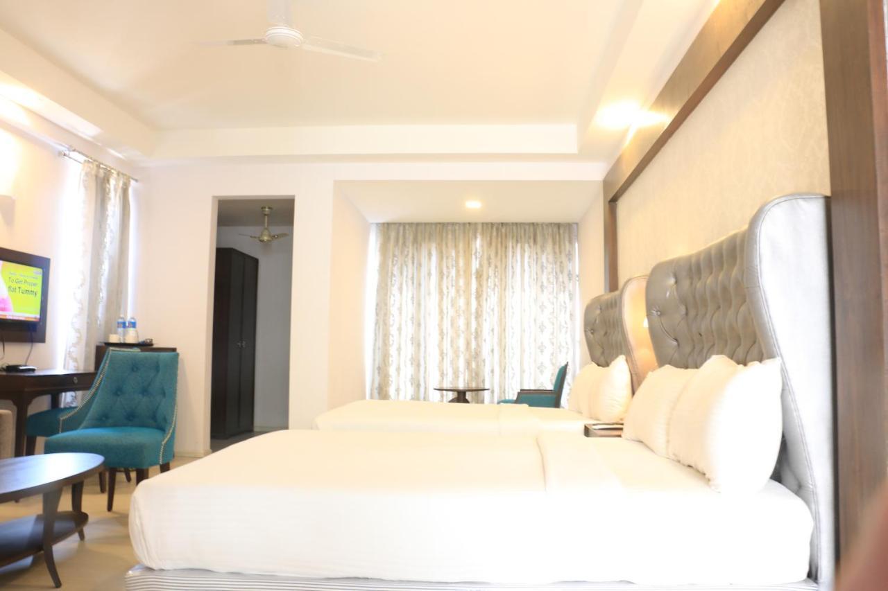Jalsa Hotel & Banquets,印多尔 外观 照片